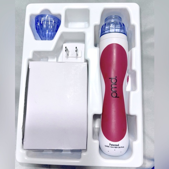 PMD Classic Personal
Microderm Exfoliation Device in hot Pink - Picture 2 of 16